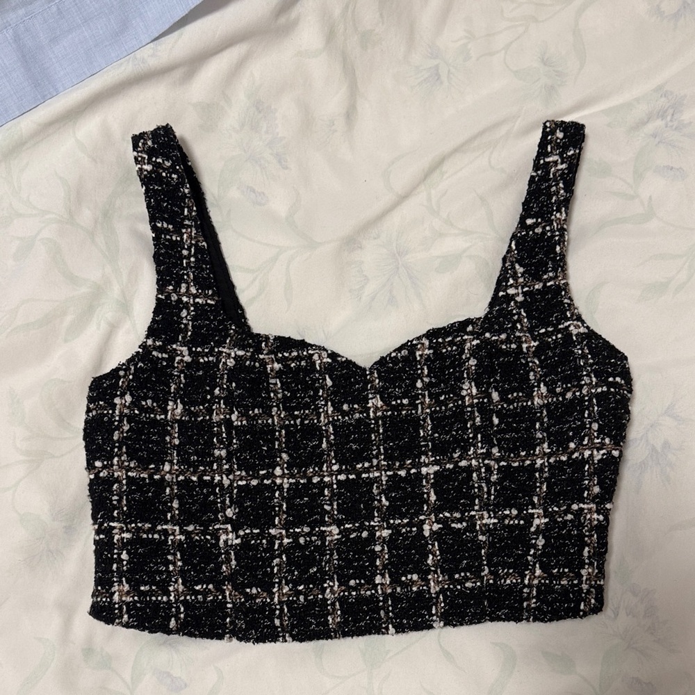 Abercrombie & Fitch Black and White Tweed Tank Top
